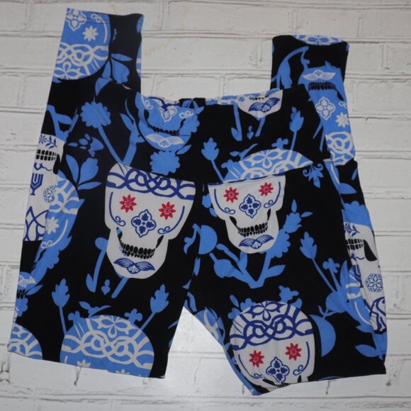 💀🌺🌀 Box of Cotton Sugar Skull Shorts · Plus Size · Stretch Fit (L/XL) - Picture 1 of 5